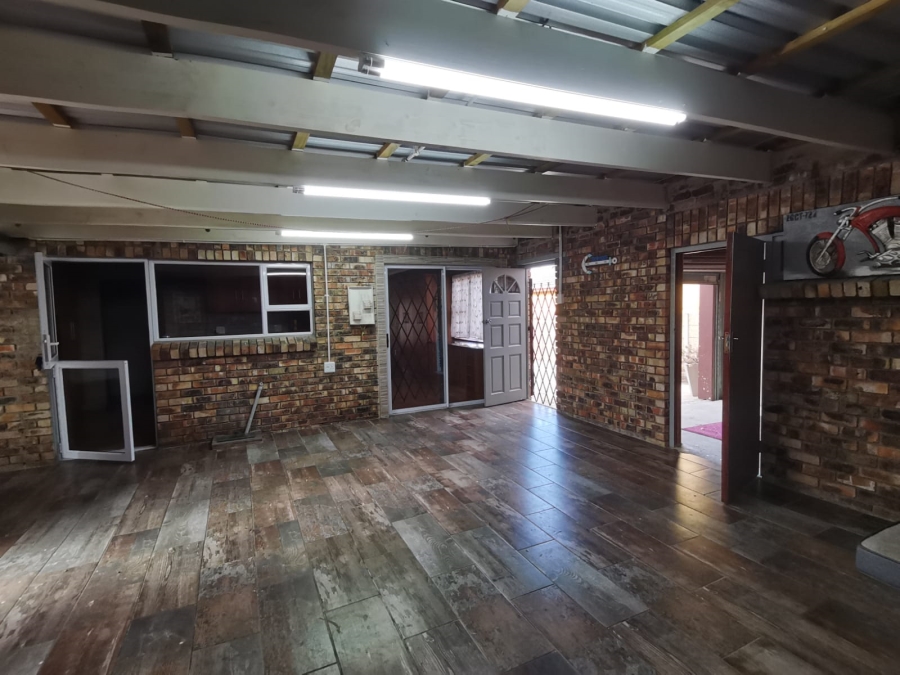 3 Bedroom Property for Sale in Heiderand Western Cape